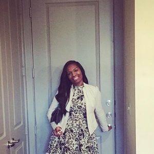 Meet your Posher, Nina